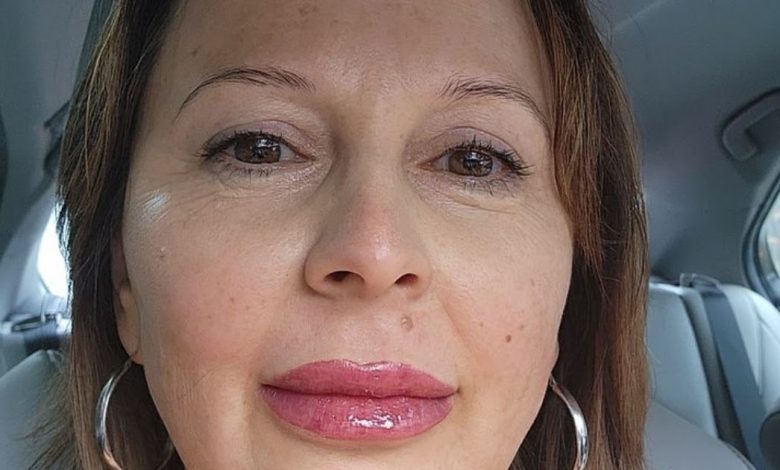 أنا كوثر، مرأة تونسية أصلية من صفاقس، عمري 55 سنة، أرملة من سنوات نلوج على شريك الحياة