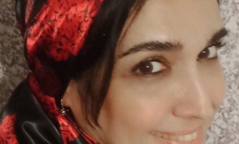 أنا منيرة كويتية من محافظة حولي، عمري أربعين سنة أبحث عن شريك الحياة