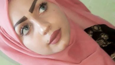 أنا اسمي رنيم، بنت من صيدا عازبة بشتغل بشركة و عم دور عن شريك الحياة