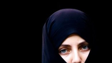 أنا لمى، سورية من اللاذقية، عمري ٣٧ سنة، مطلقة عم دور عن شريك الحياة