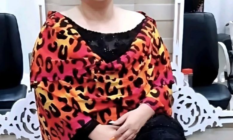 اسمي رنا، من ضيعة حلوة كتير بجبل لبنان، عمري ٤٢ سنة عم بدور عن شريك الحياة