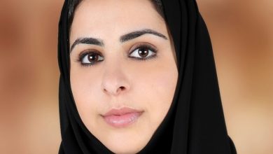 أنا لولوة، بنت قطرية من الريان، عمري ٣٥ سنة، اشتغل موظفة في وزارة التجارة أبحث عن شريك الحياة