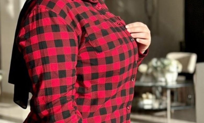 أنا دانا أردنية من إربد، عمري ٣٦ سنة، عازبة، بشتغل بشركة خاصة عم دور عن شريك الحياة
