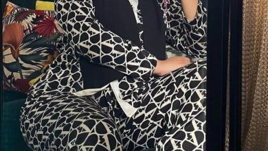 أنا اسمي أمل، ست مصرية بسيطة من المعادي، عندي 42 سنة، بشتغل كـكوافير حريمي بدور عن شريك الحياة