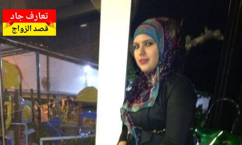 أنا اسمي آية، مصرية من محافظة الشرقية، عندي 38 سنة، بشتغل في مصنع، بدور عن شريك الحياة