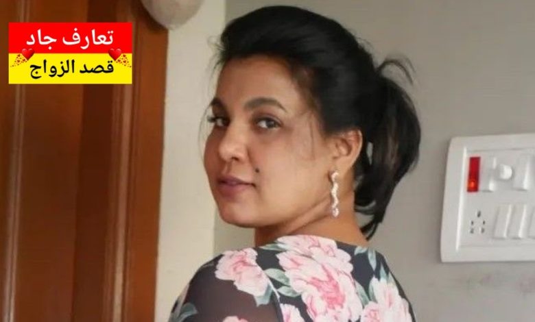 أنا رُقيّة، عندي 36 سنة، ساكنة في إسكندرية وبشتغل مع أبويا صاحب محل للأدوات المنزلية بدور عن شريك الحياة