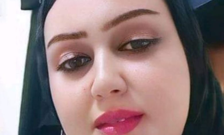 أنا خولة بنت سالم، من ولاية صُحار، عمري أربع وأربعين سنة أبحث عن شريك الحياة