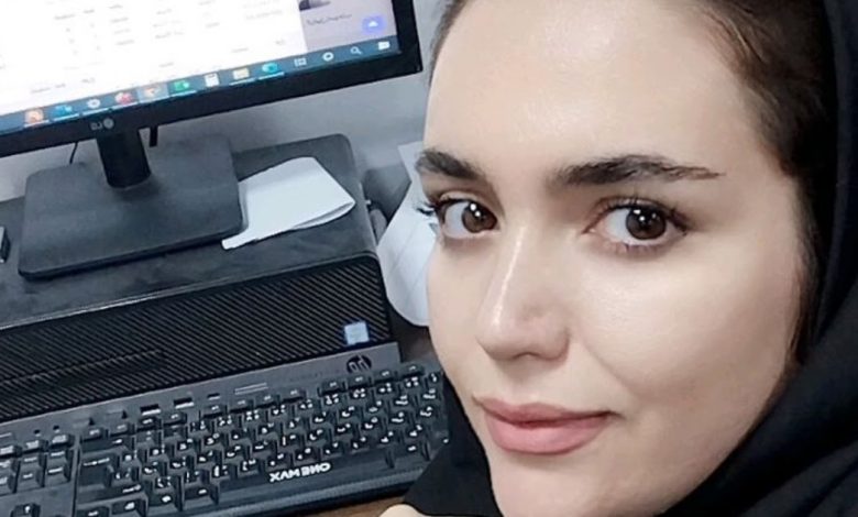 اسمي أميرة نشتغل في مجال الترجمة أونلاين مع شركات في أوروبا أبحث عن شريك الحياة