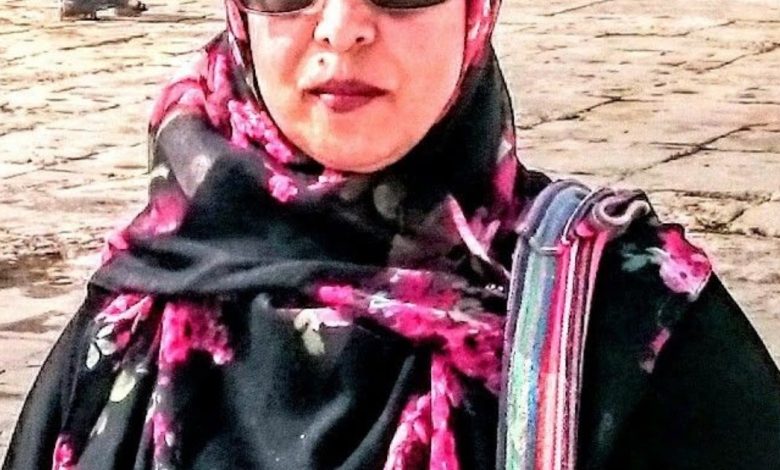 أنا فاطمة جزائرية من الجلفة، عمري 50 سنة أبحث عن شريك الحياة للزواج