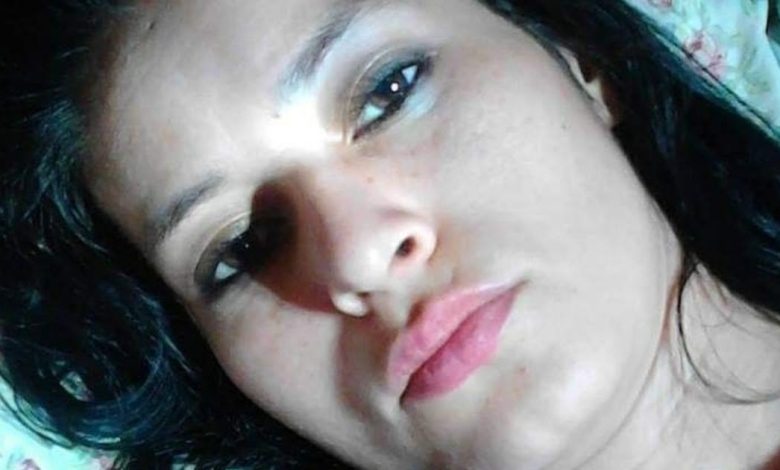 اسمي منى، من 6 أكتوبر، عمري 35 سنة، عازبة أبحث عن شريك الحياة للزواج الشرعي