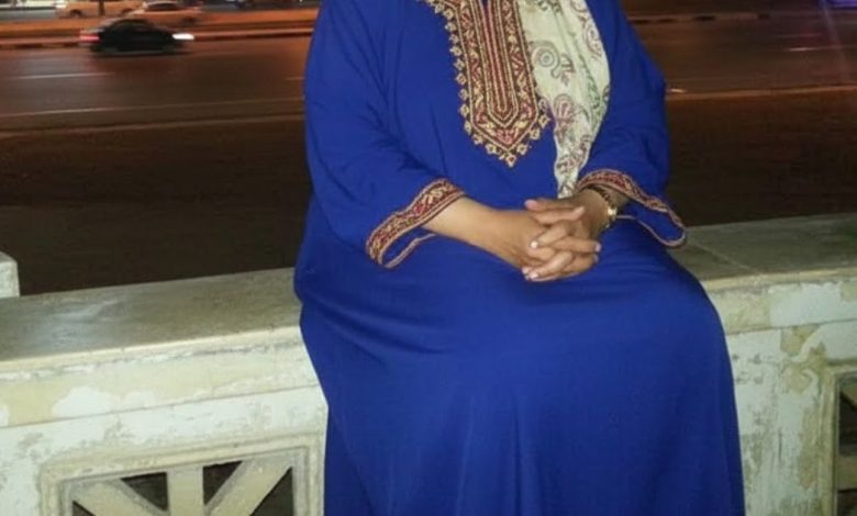 أنا فاطمة، مصرية من إسكندرية، عندي 47 سنة، أرملة بدور عن شريك الحياة للزواج الشرعي
