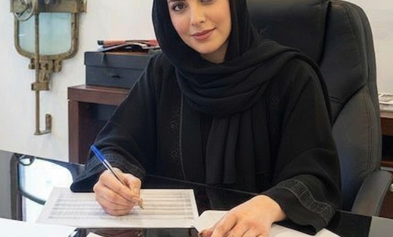 أنا أسمي مريم، بنت إمارتية من الشارجة، وعمري 34 سنة أبي شريك الحياة للزواج الحلال