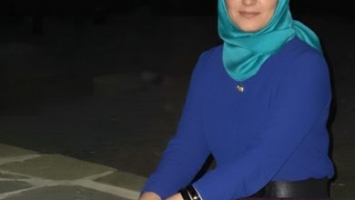 أنا منى، مصرية من إسكندرية، عندي 43 سنة. مطلقة بدور عن شريك الحياة للزواج الحلال