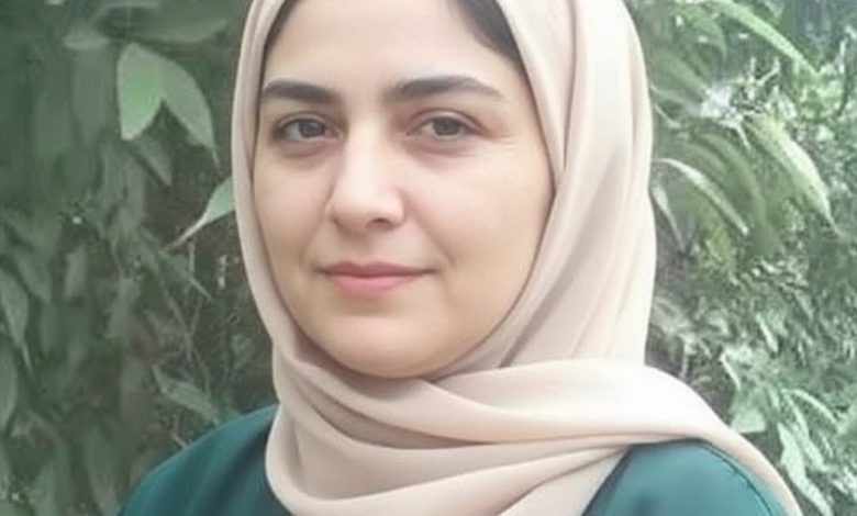 أنا راضية، جزائرية من سعيدة، عمري 45 سنة، مطلقة أبحث عن شريك الحياة للزواج الحلال