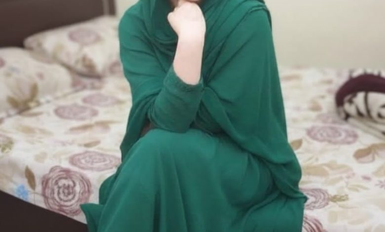 أنا نجلاء من البطنان، عمري خمس وثلاثين سنة نبي شريك الحياة للزواج الحلال